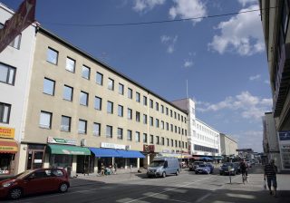 Buildings designed by Eino Pitkänen along Kauppakatu.