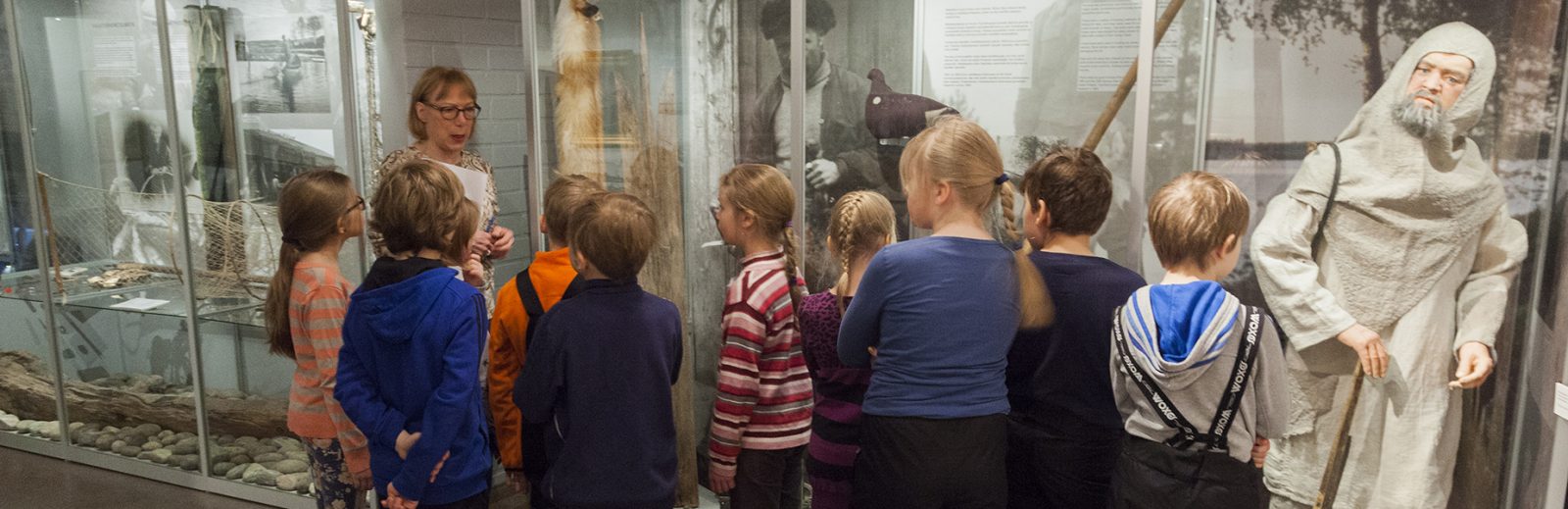 Guided school tour of the museum’s permanent exhibition