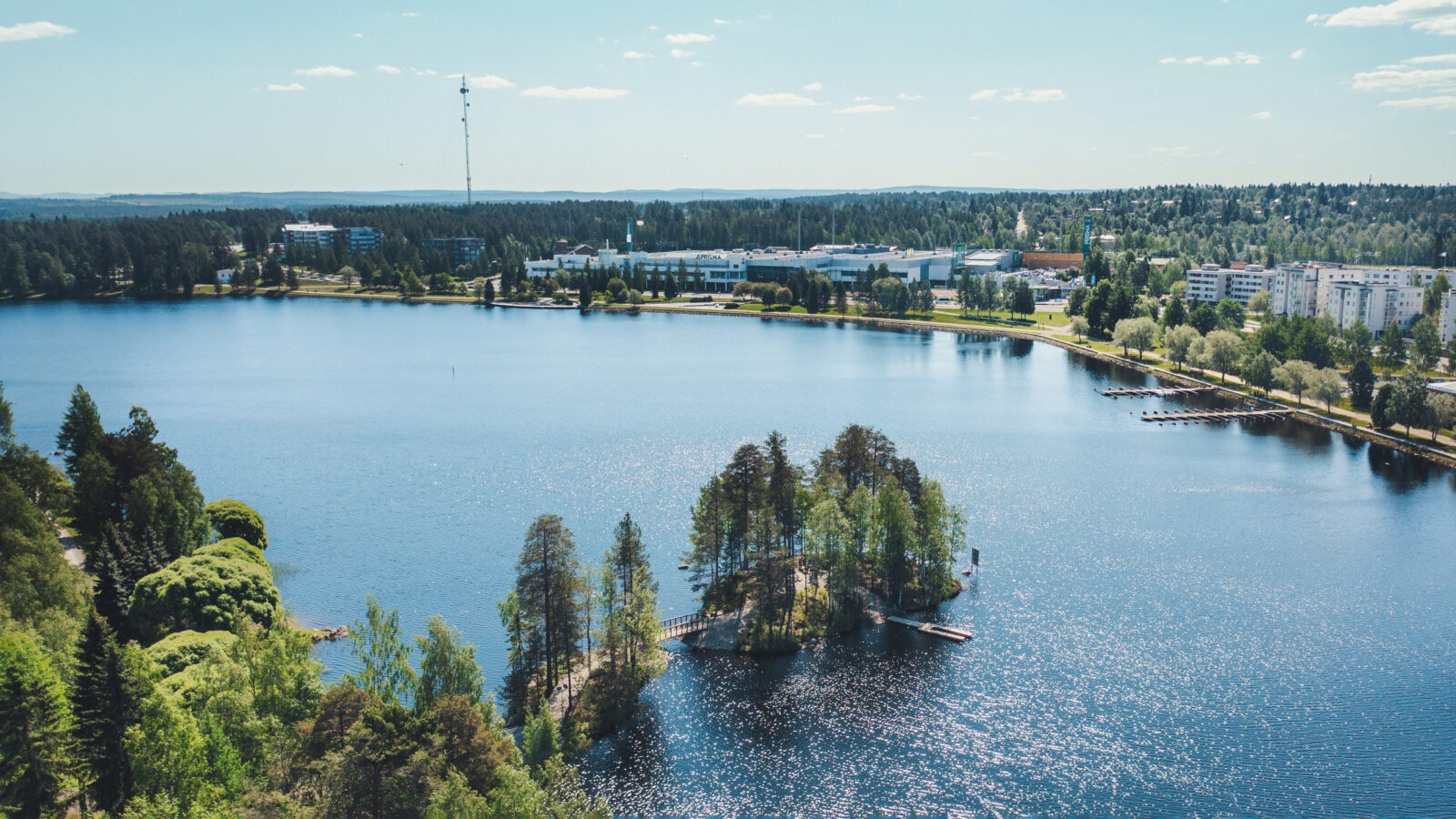 Kesäkuva Kajaanista maisema Kajaaninjoelle